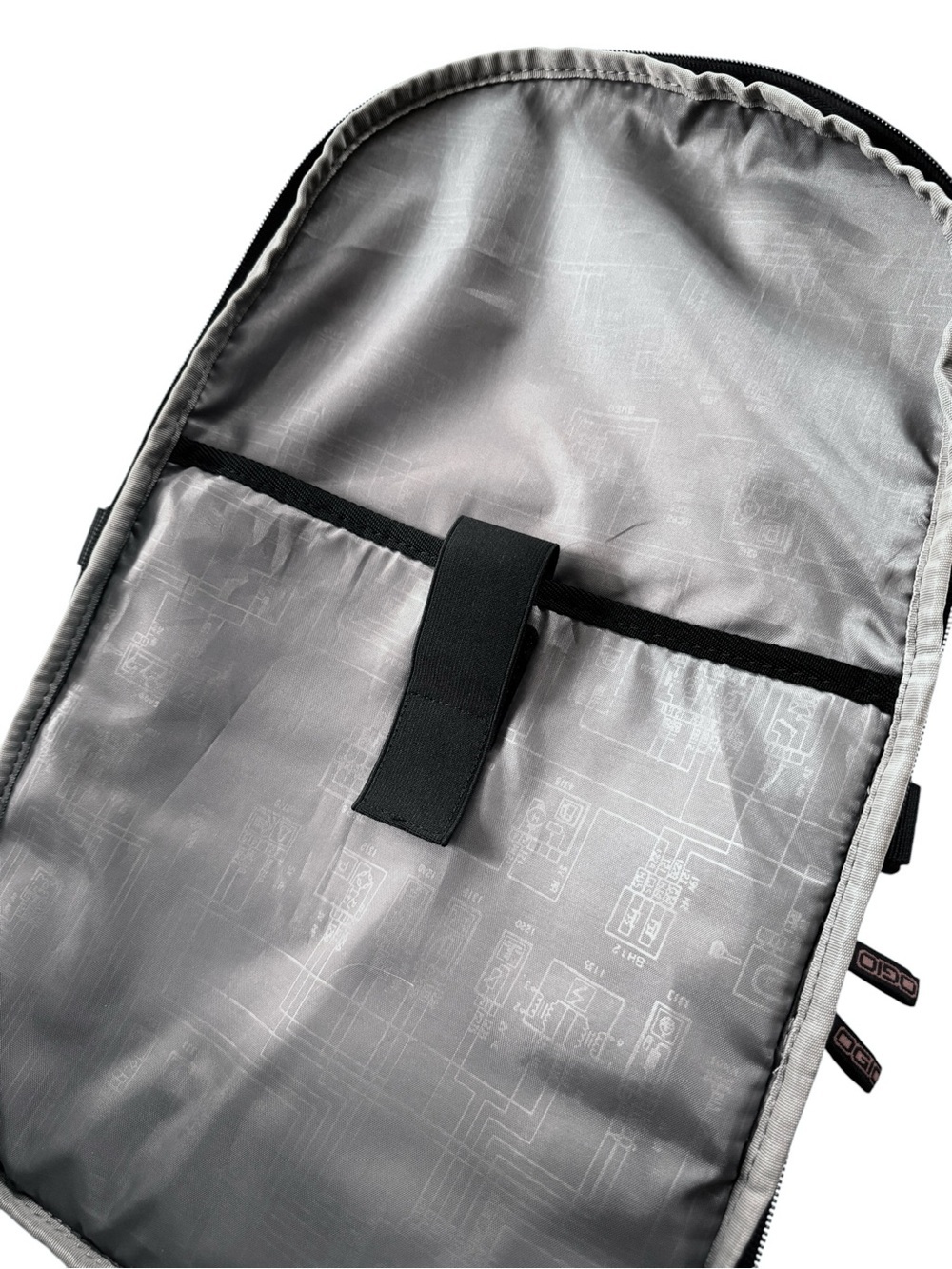 OGIO Urban 17 Laptop Large Gray Padded Backpack Checkpoint Friendly - Picture 9 of 15